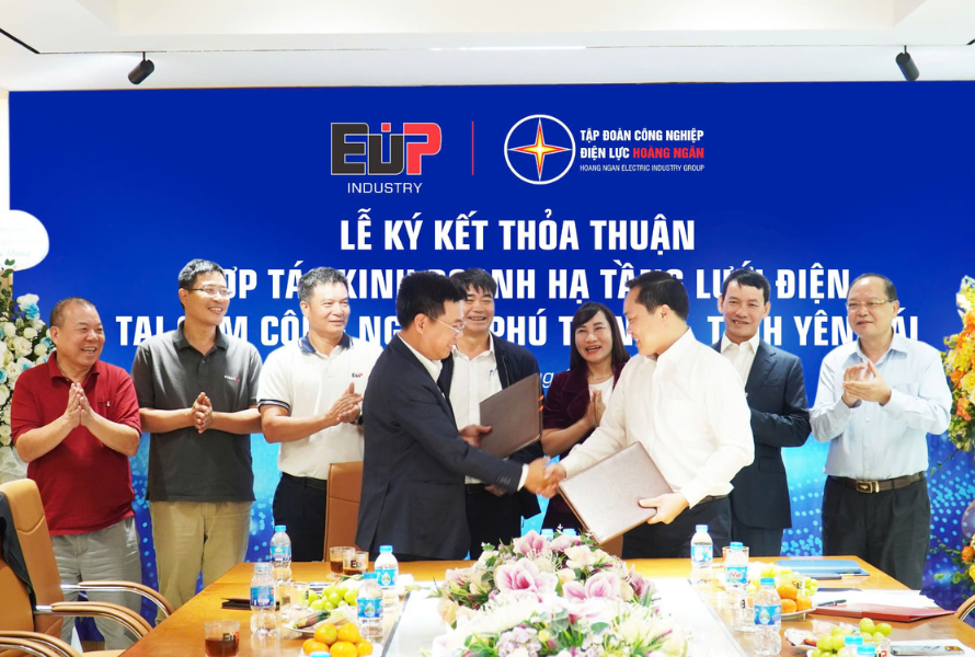 Lễ ký kết thỏa thuận hợp tác kinh doanh hạ tầng lưới điện tại cụm công nghiệp Phú Thịnh 3 (Yên Bái)