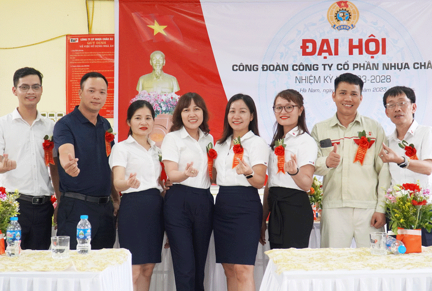 Các đại biểu tại buổi lễ 2 Các đại biểu tại buổi lễ 2